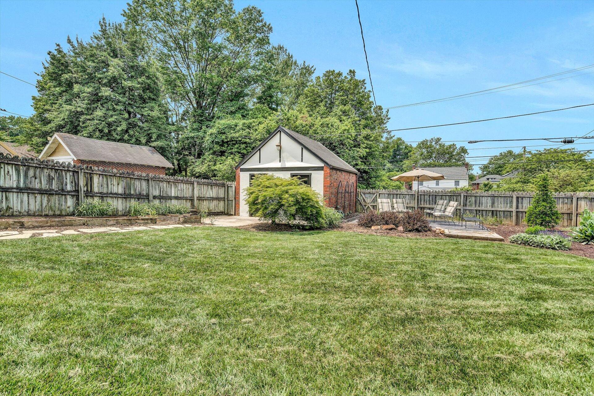 1819 Blenheim Road Southwest Roanoke, VA 24015 - Photo 34 of 39 38-060620230091