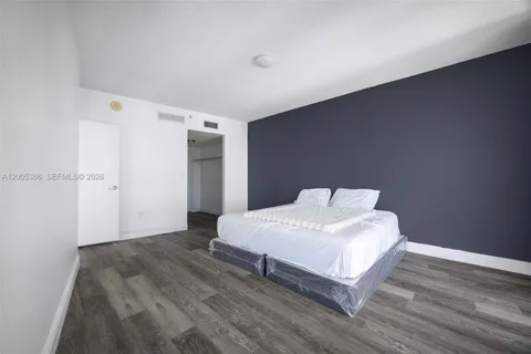 $580,000 | 1750 North Bayshore Drive, Unit 3801, Miami, FL 33132
