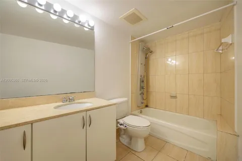 $580,000 | 1750 North Bayshore Drive, Unit 3801, Miami, FL 33132