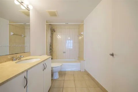 $580,000 | 1750 North Bayshore Drive, Unit 3801, Miami, FL 33132