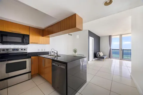 $580,000 | 1750 North Bayshore Drive, Unit 3801, Miami, FL 33132