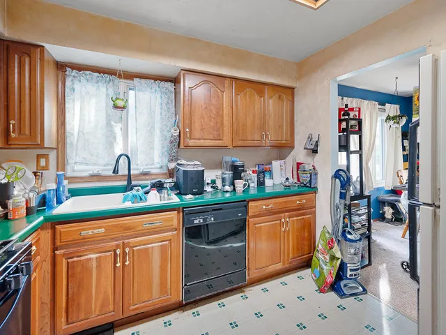 $215,000 | 931 North Fairfield Road, Round Lake Beach, IL 60073