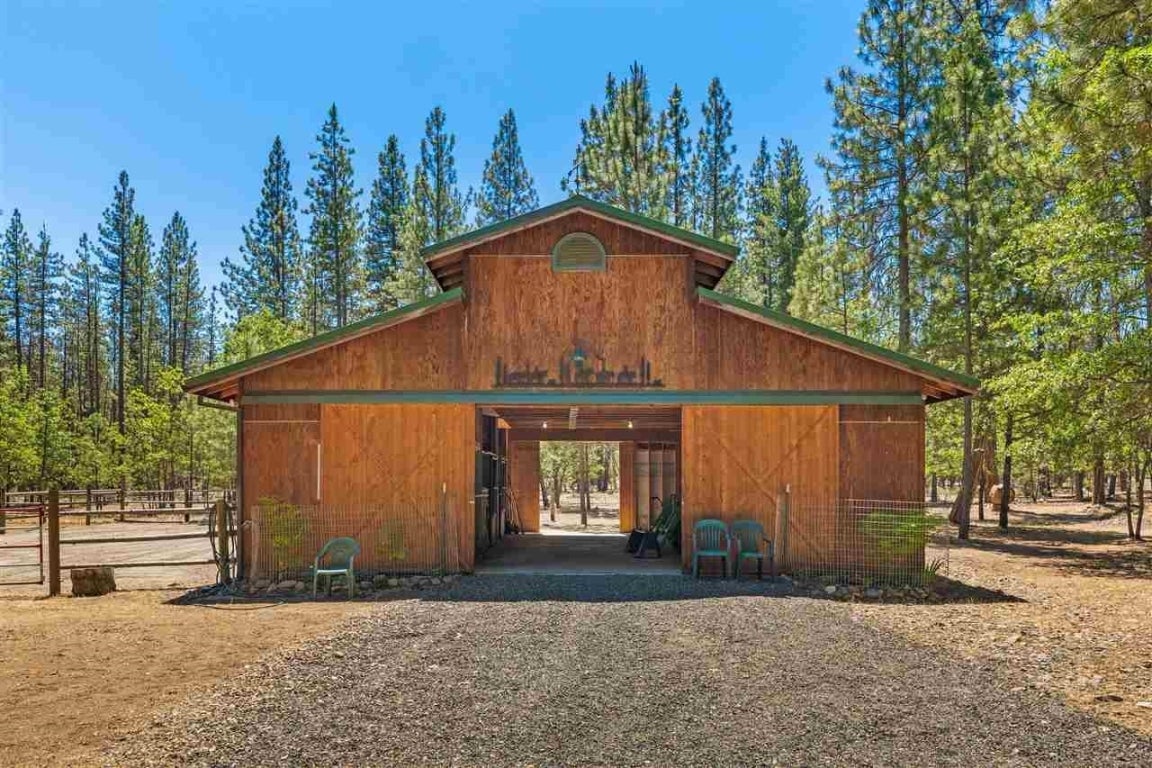 12107 Quartz Valley Road Fort Jones, CA 96032 - Photo 3 of 27 Gallery Image 3