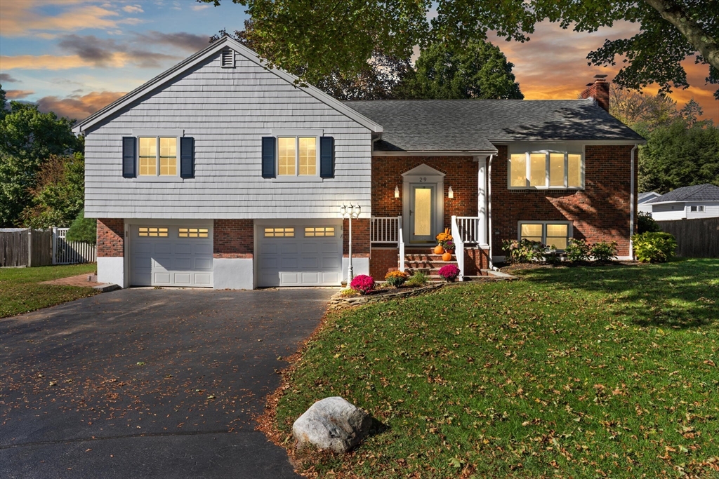 29 Lawndale Road Stoneham, MA 02180 - Photo 2 of 40