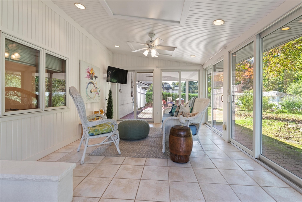 29 Lawndale Road Stoneham, MA 02180 - Photo 35 of 40