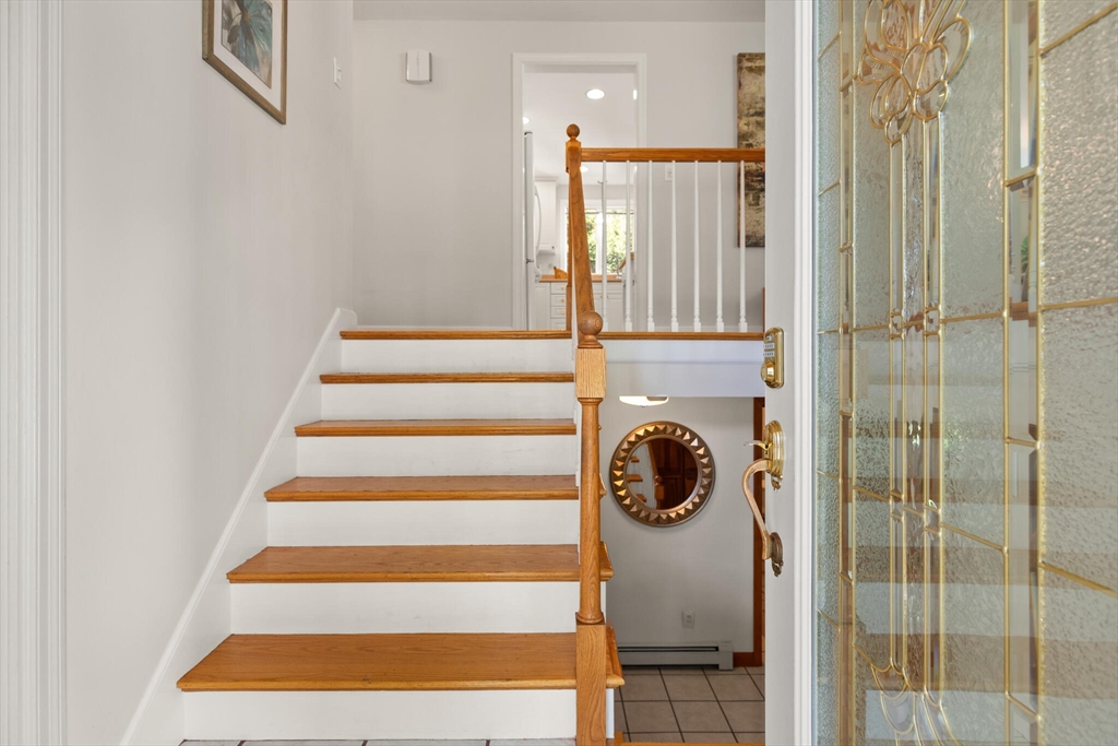 29 Lawndale Road Stoneham, MA 02180 - Photo 5 of 40