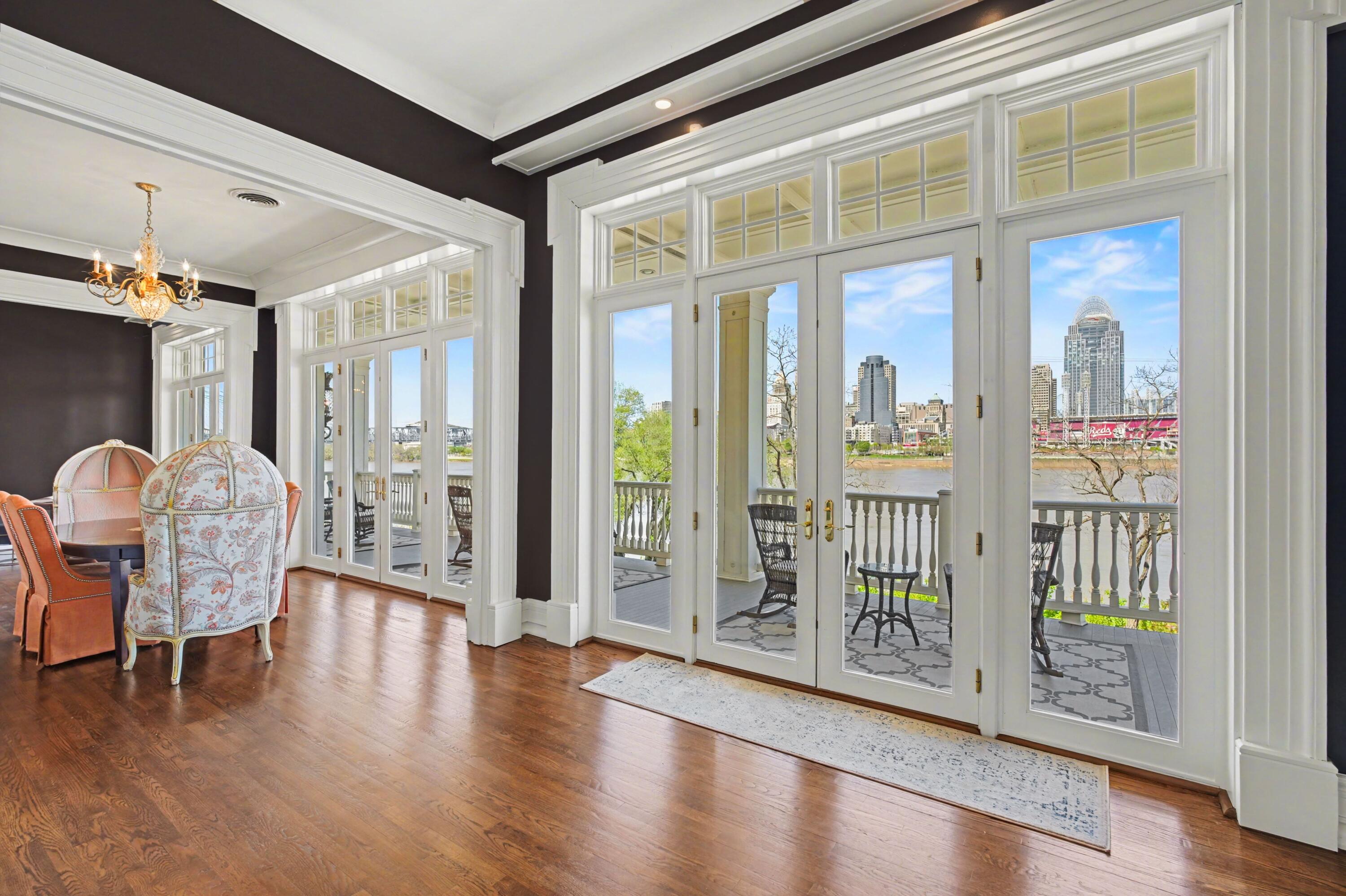 403 Riverside Drive Covington, KY 41011 - Photo 12 of 41