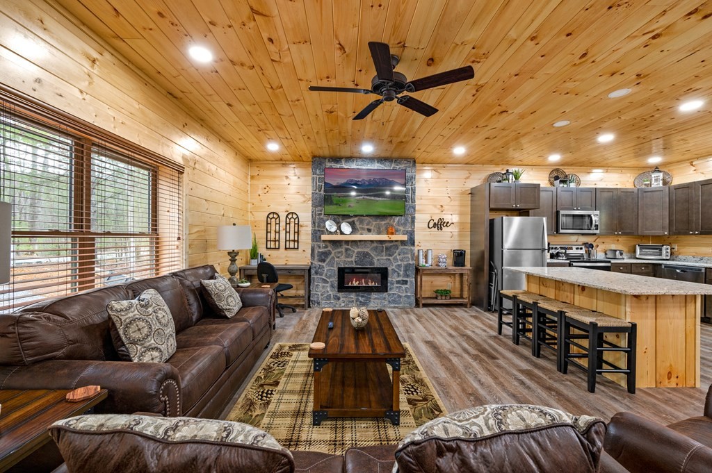 4257 Alpine Rdg Way Sevierville, TN 37876 - Photo 8 of 48