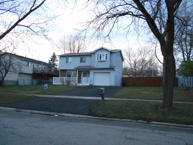 320 Hadleigh Road Bolingbrook, IL 60440 - Photo 2 of 25
