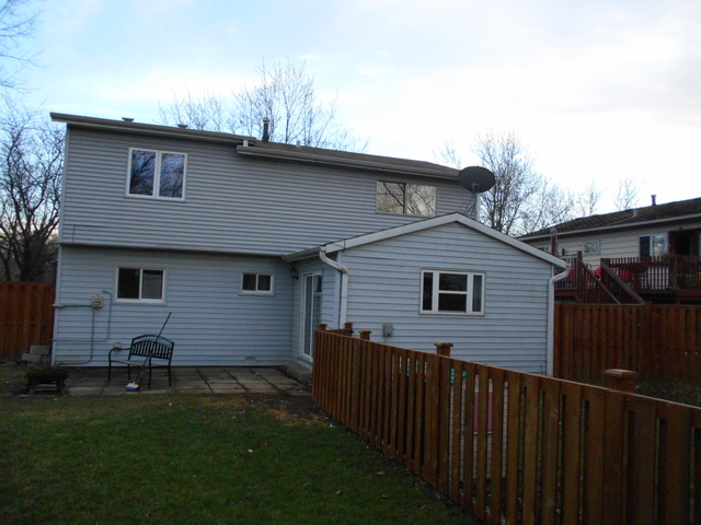 320 Hadleigh Road Bolingbrook, IL 60440 - Photo 3 of 25
