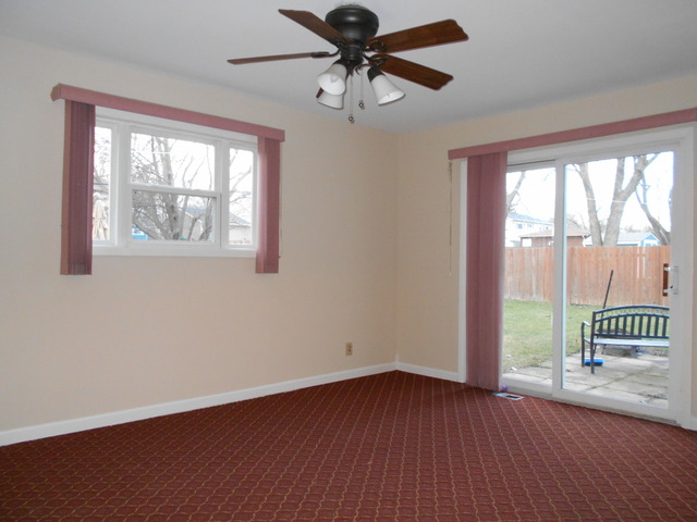 320 Hadleigh Road Bolingbrook, IL 60440 - Photo 7 of 25