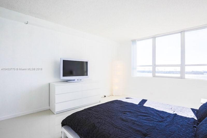 1500 Bay Road, Unit 820S Miami Beach, FL 33139 - Photo 10 of 26