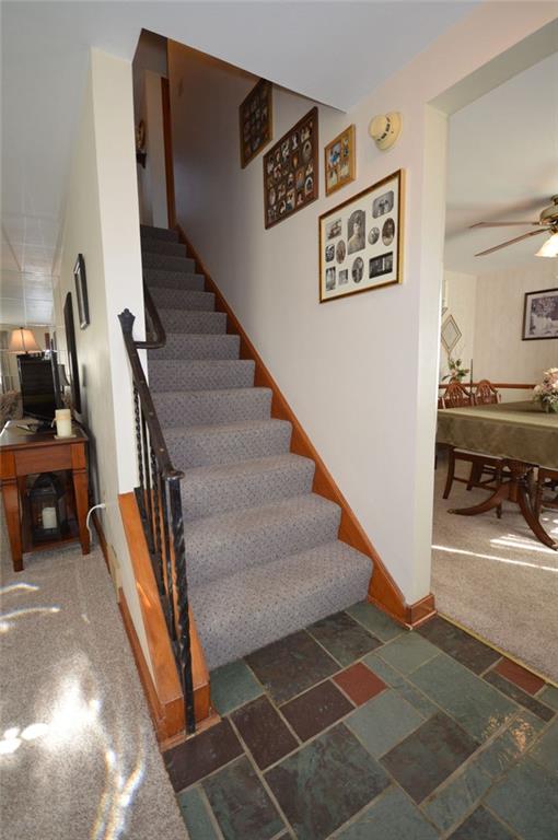 2056 Sunnydale Road Pittsburgh, PA 15243 - Photo 2 of 24