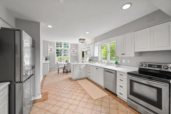 $600,000 | 20422 Matterhorn Drive, Lawrenceburg, IN 47025