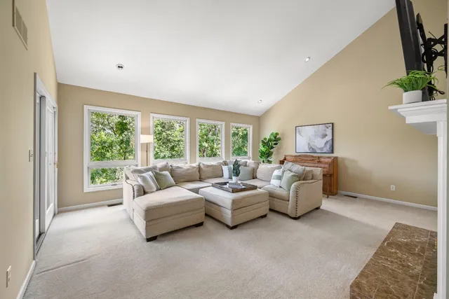 $644,900 | 20422 Matterhorn Drive, Lawrenceburg, IN 47025