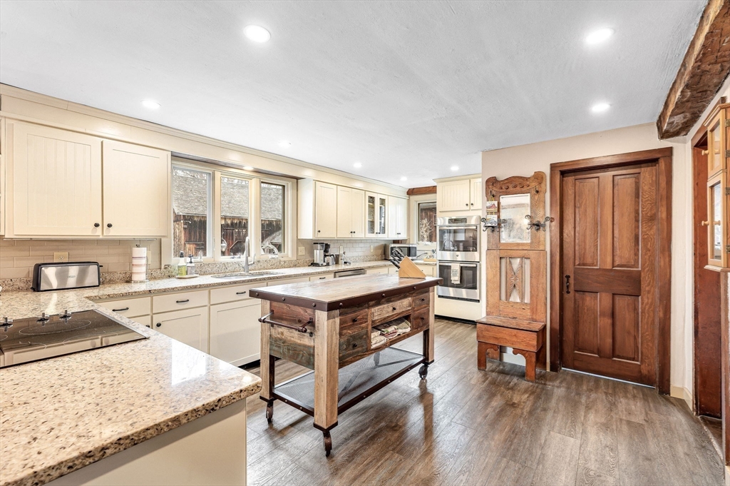 15 High Street Suffield, CT 06078 - Photo 10 of 40