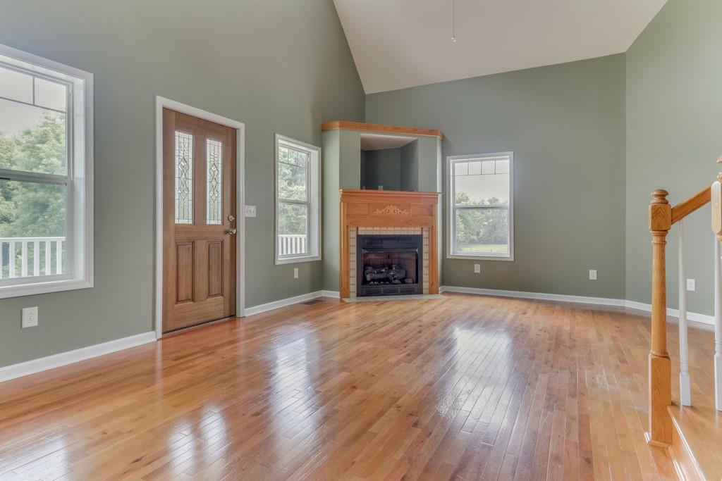 976 Double Bridge Road Lewisburg, TN 37091 - Photo 3 of 25 Living room w/propane fireplace