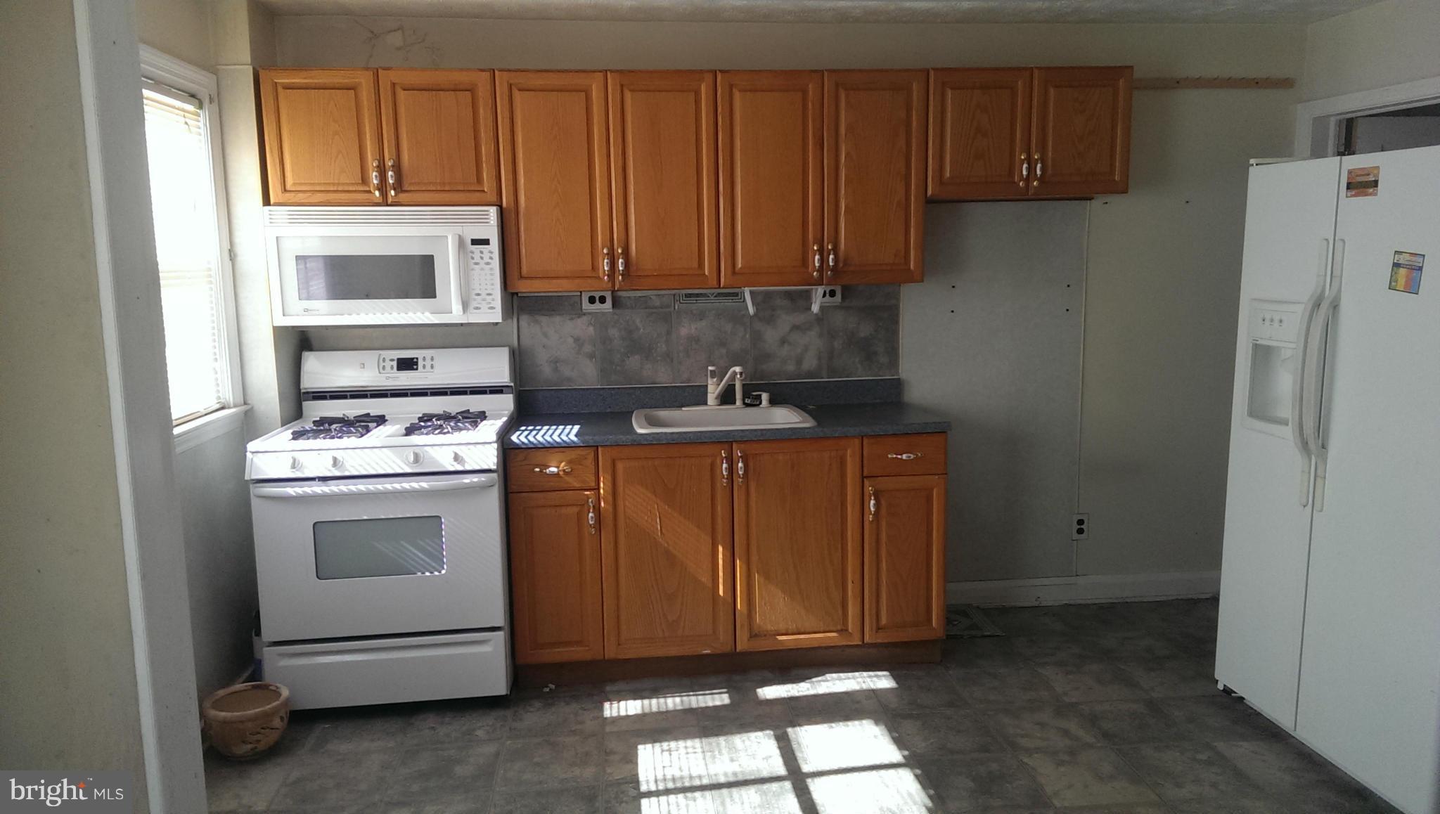 1956 Eastfield Road Baltimore, MD 21222 - Photo 10 of 23 Kitchen