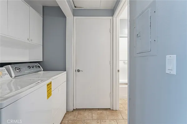 $3,500 | 5350 White Oak Avenue, Unit 413, Encino, CA 91316