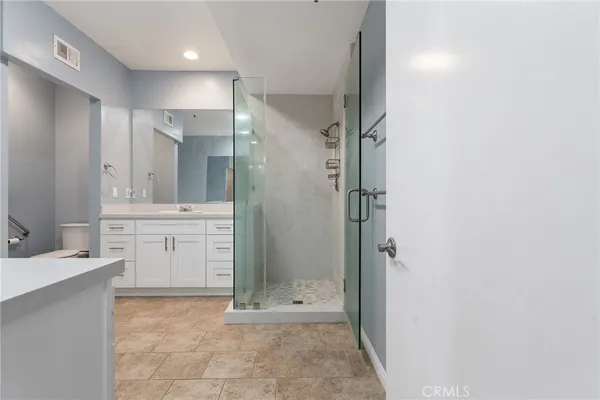 $3,500 | 5350 White Oak Avenue, Unit 413, Encino, CA 91316