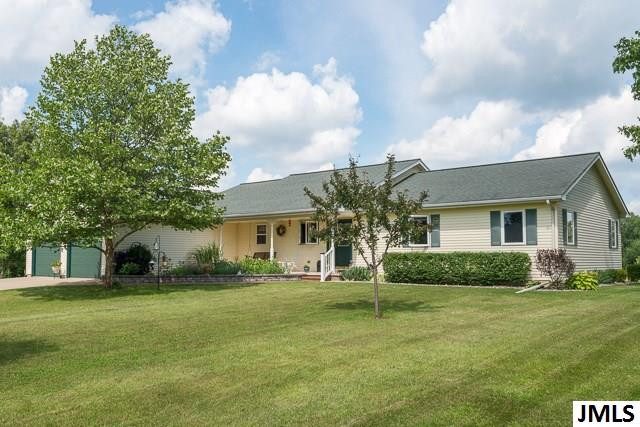 3131 Whipple Road Jackson, MI 49201 - Photo 1 of 32 Photo 1