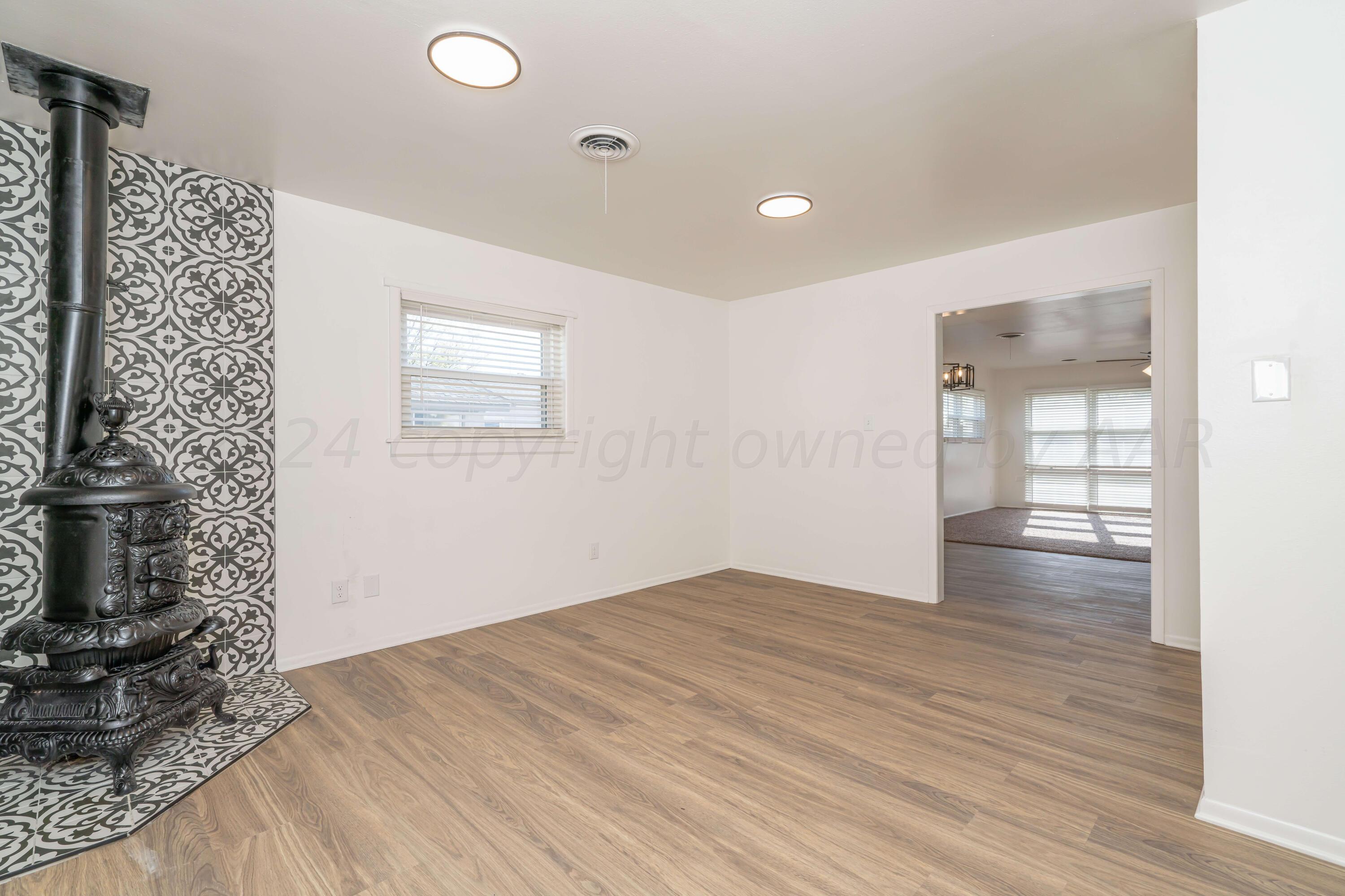 5018 South Bonham Street Amarillo, TX 79110 - Photo 15 of 39 Den
