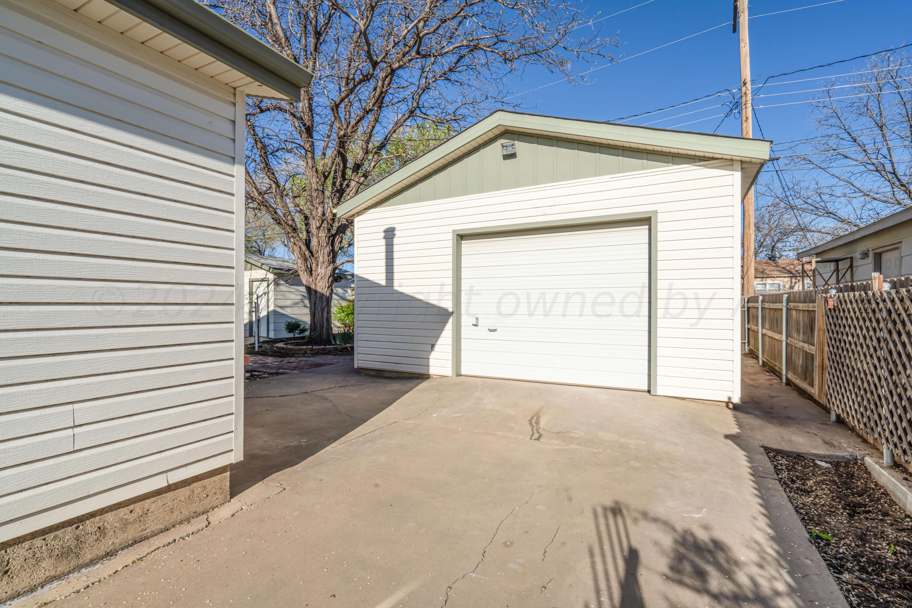 5018 South Bonham Street Amarillo, TX 79110 - Photo 37 of 39 Garage/Shop