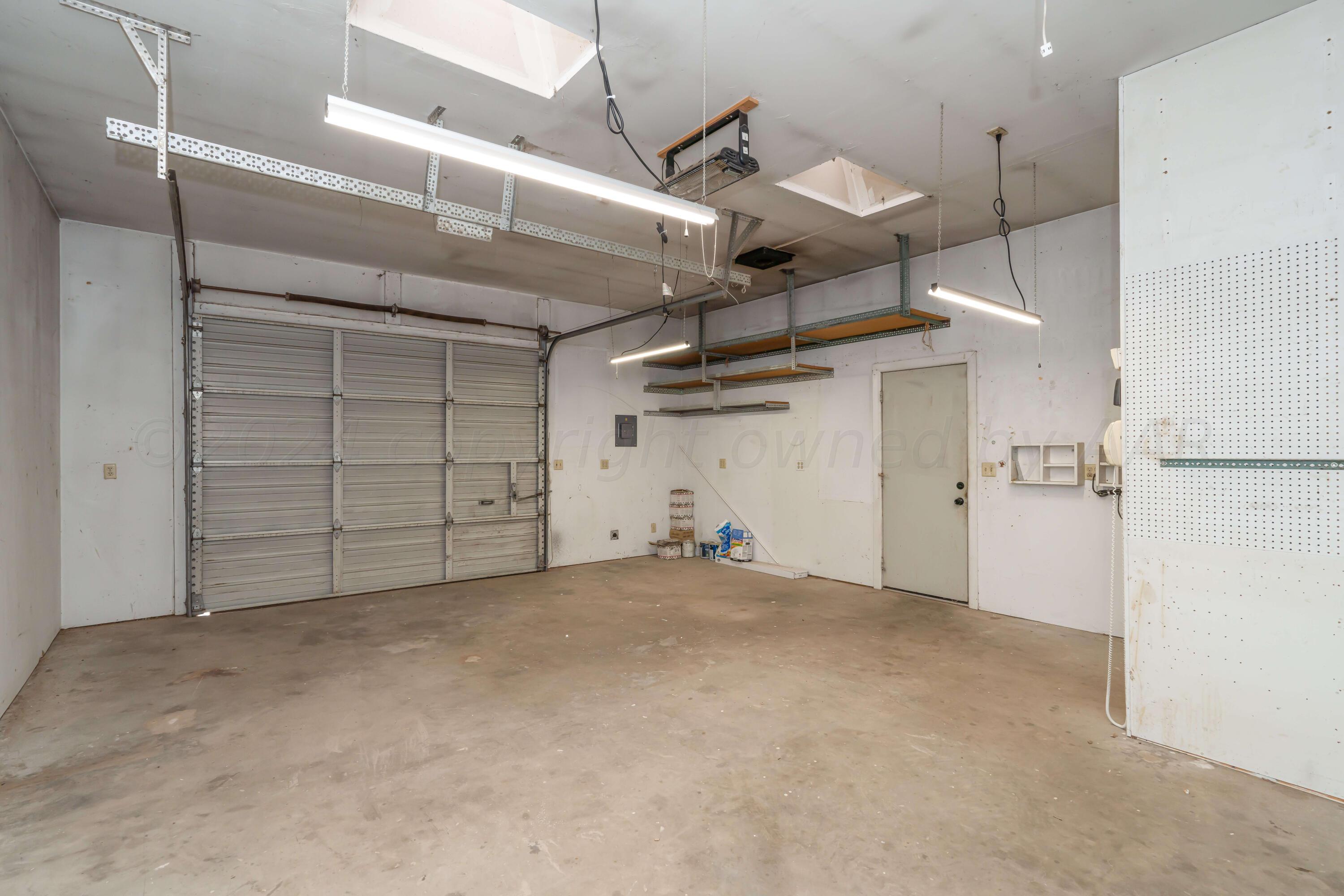 5018 South Bonham Street Amarillo, TX 79110 - Photo 39 of 39 Garage/Shop