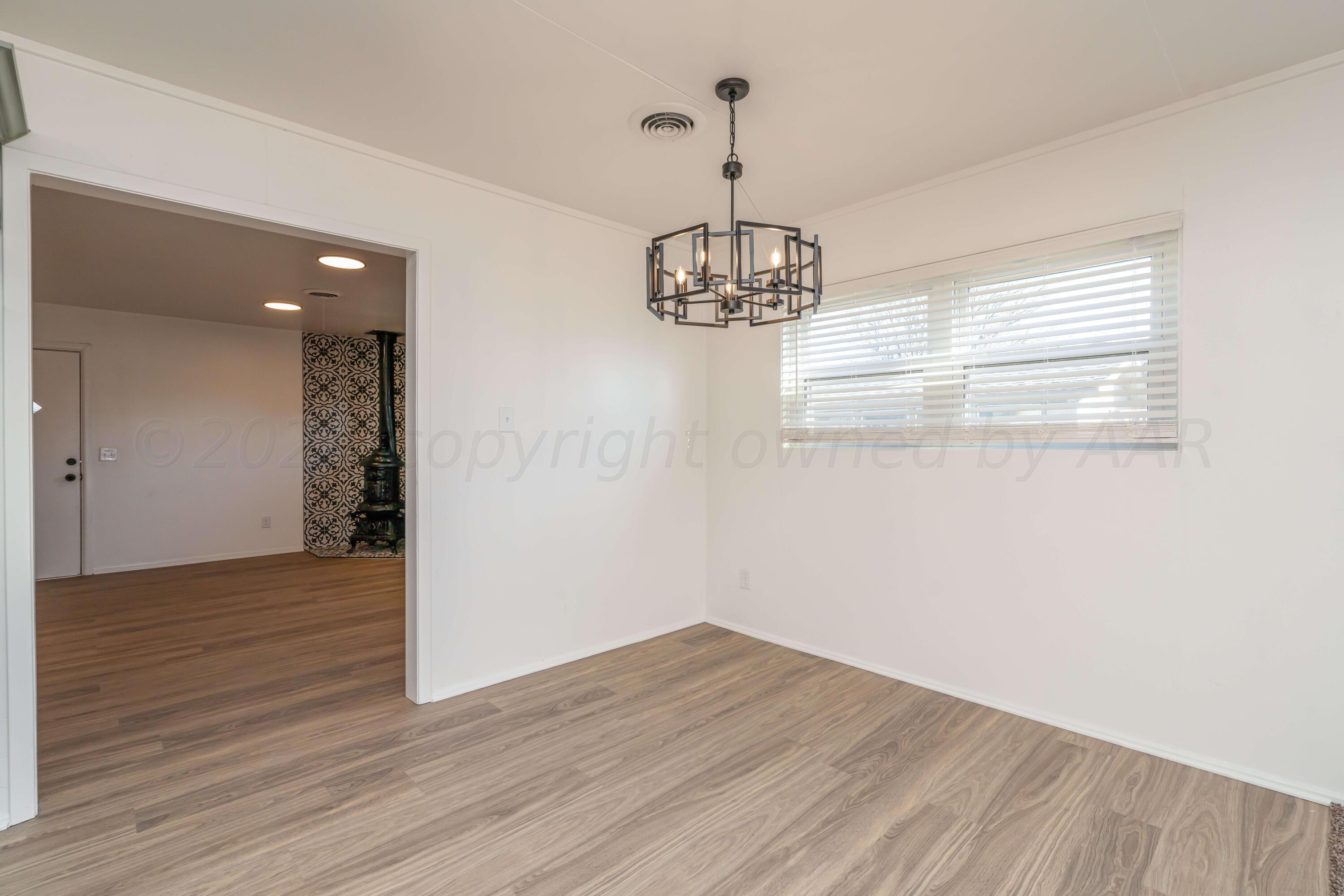 5018 South Bonham Street Amarillo, TX 79110 - Photo 10 of 39 Dining room