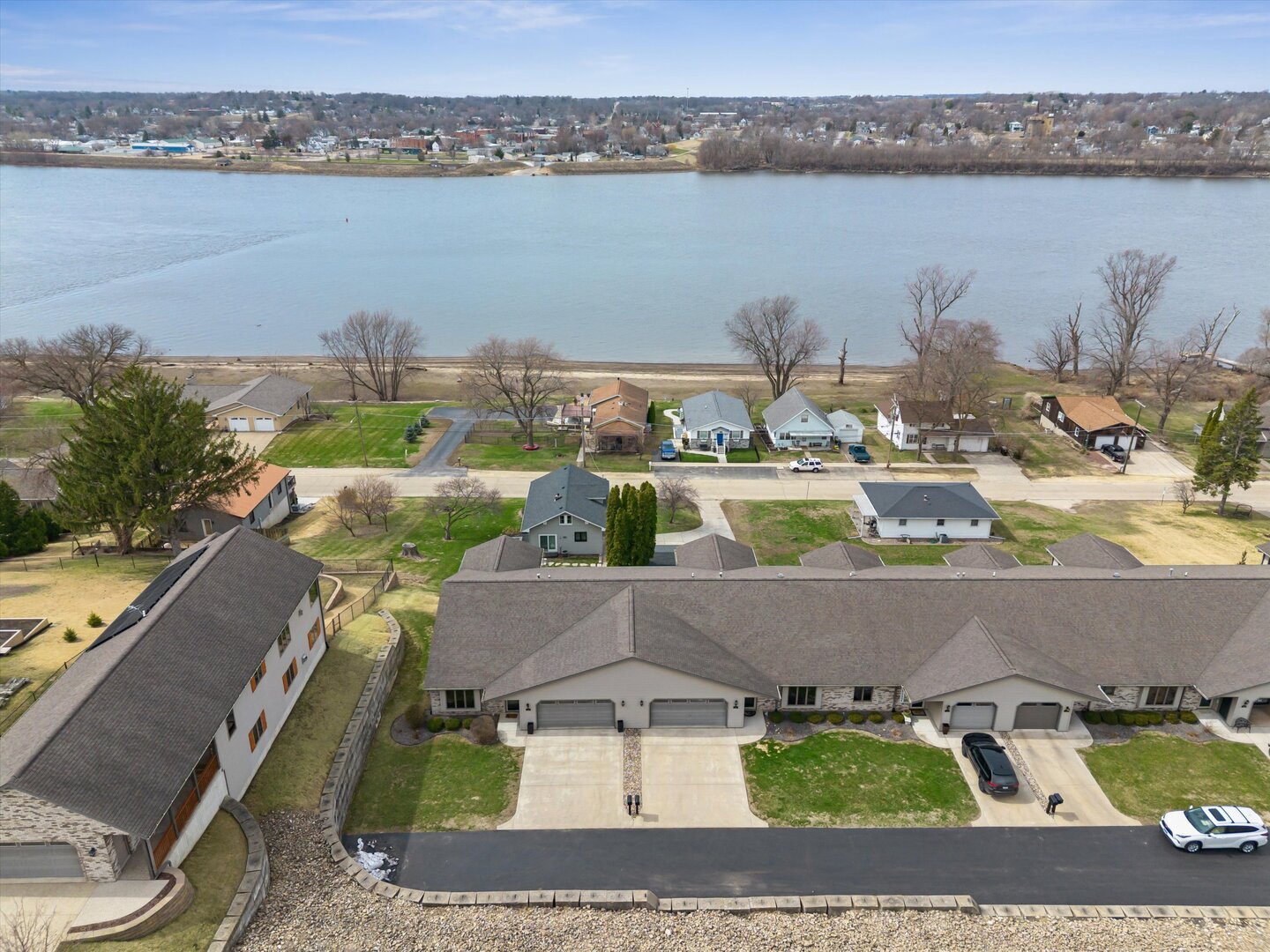 118 5th Street, Unit 2 Fulton, IL 61252 - Photo 39 of 54 a view of outdoor space and yard
