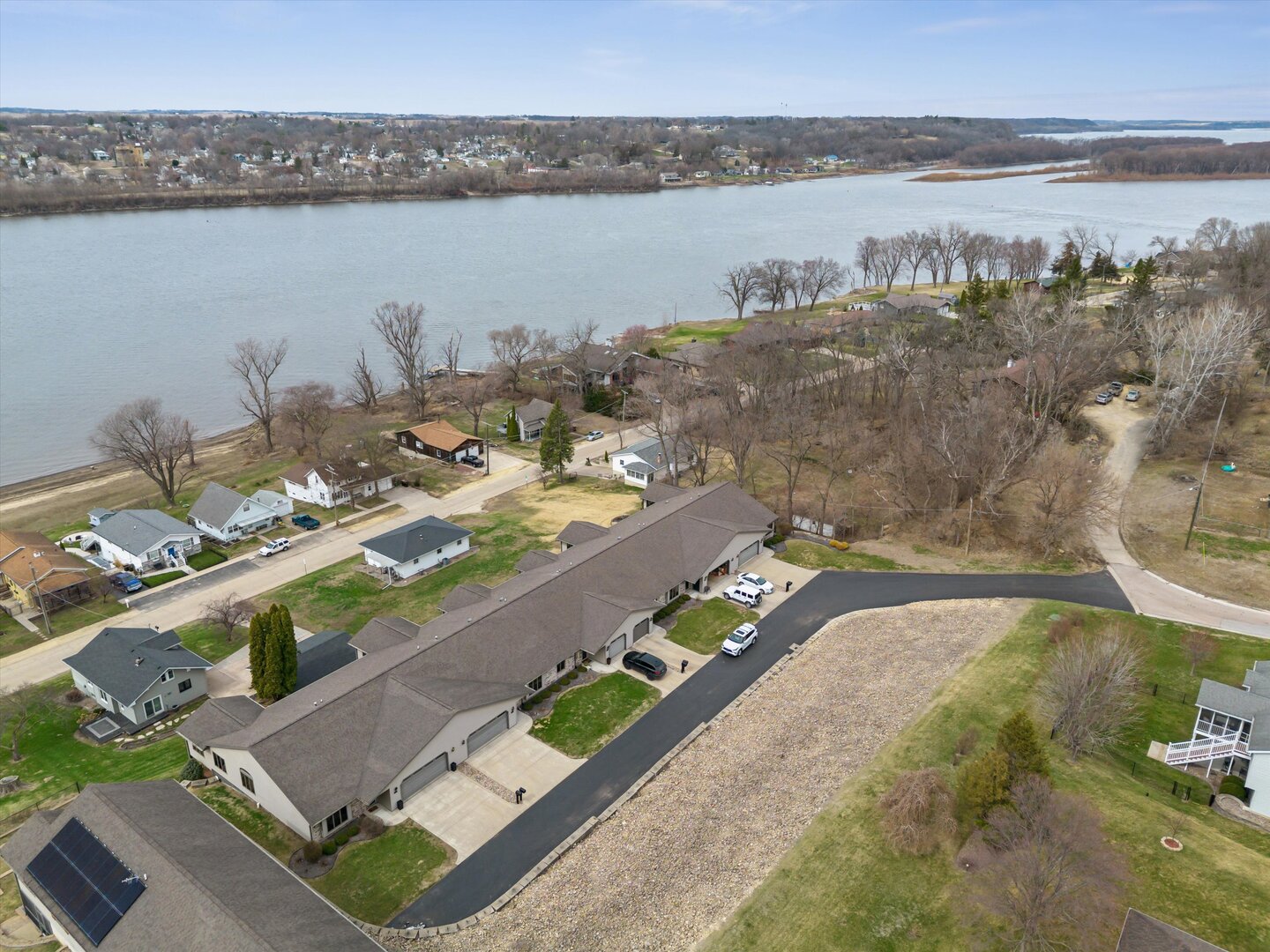 118 5th Street, Unit 2 Fulton, IL 61252 - Photo 42 of 54 a view of a city and an ocean view