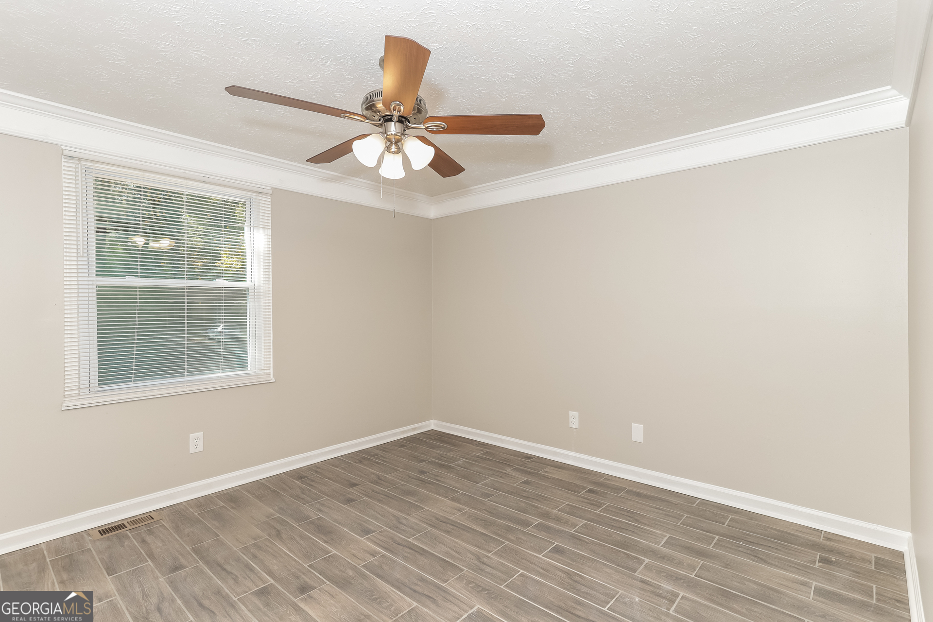 7594 Casper Court Jonesboro, GA 30236 - Photo 7 of 17