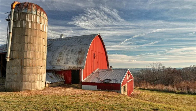 $2,675,000 | N23415 Oak Ridge Drive, Galesville, WI 54630