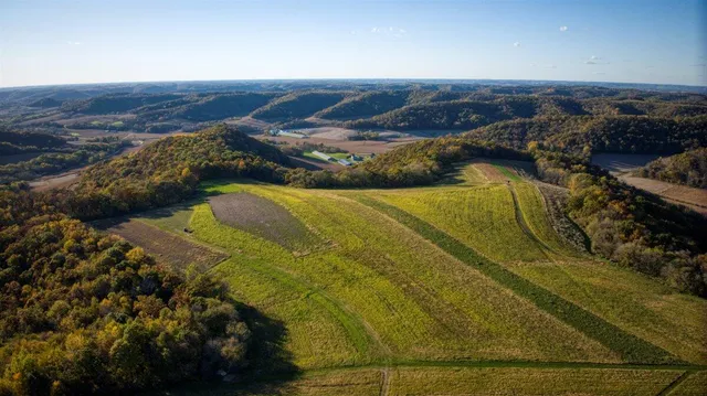 $2,675,000 | N23415 Oak Ridge Drive, Galesville, WI 54630