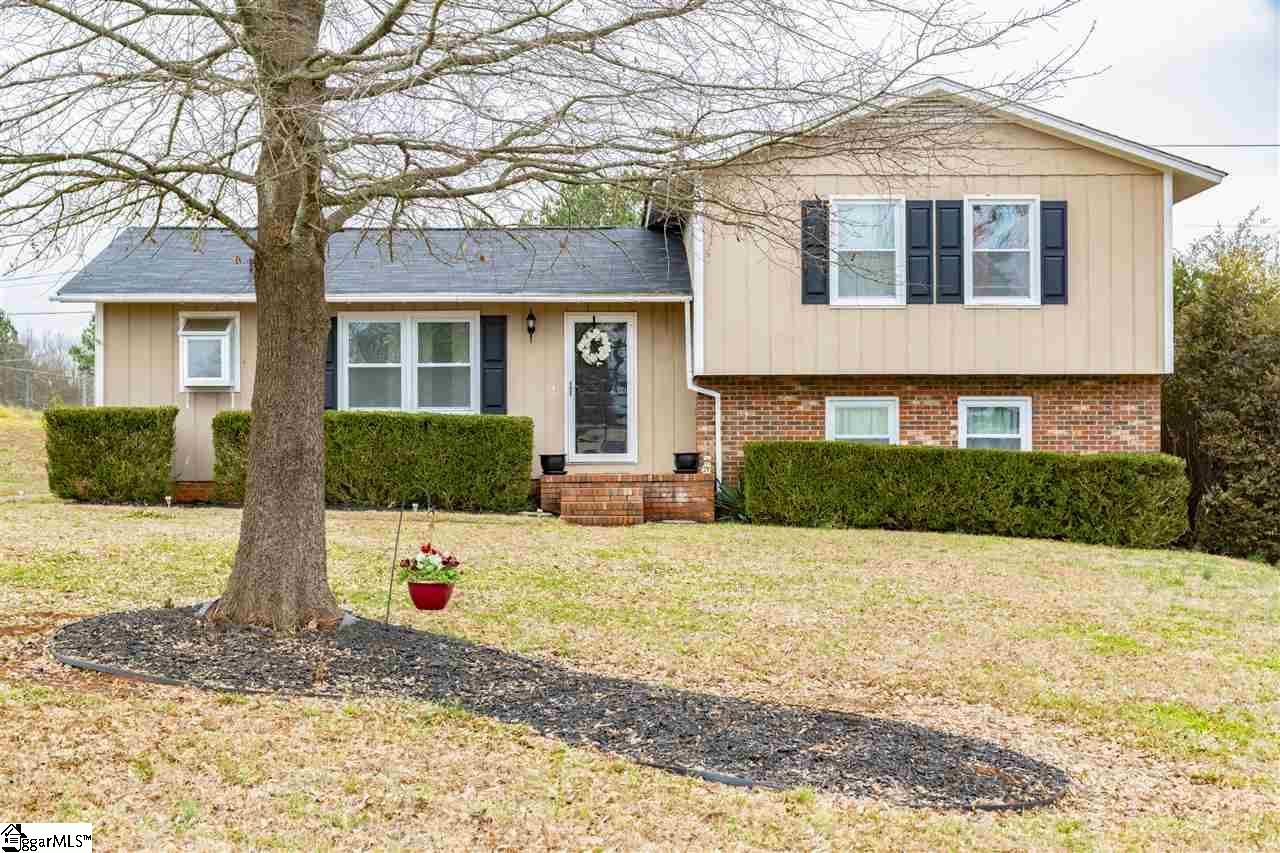 213 Sherwood Road Easley, SC 29640 - Photo 1 of 33