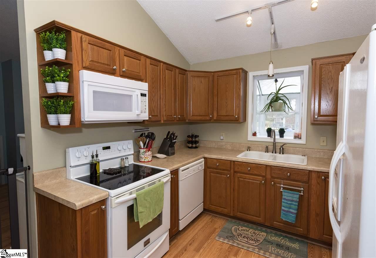 213 Sherwood Road Easley, SC 29640 - Photo 12 of 33