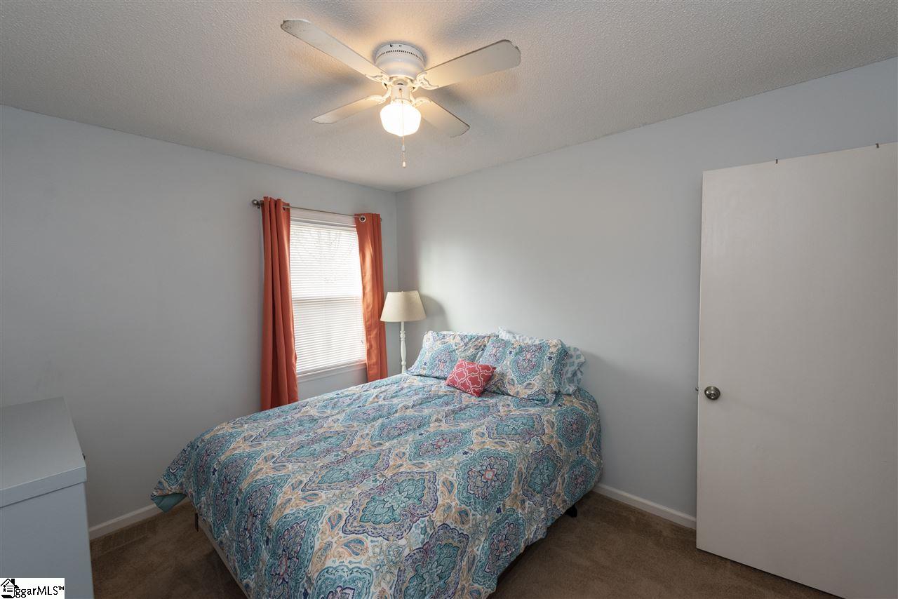 213 Sherwood Road Easley, SC 29640 - Photo 18 of 33