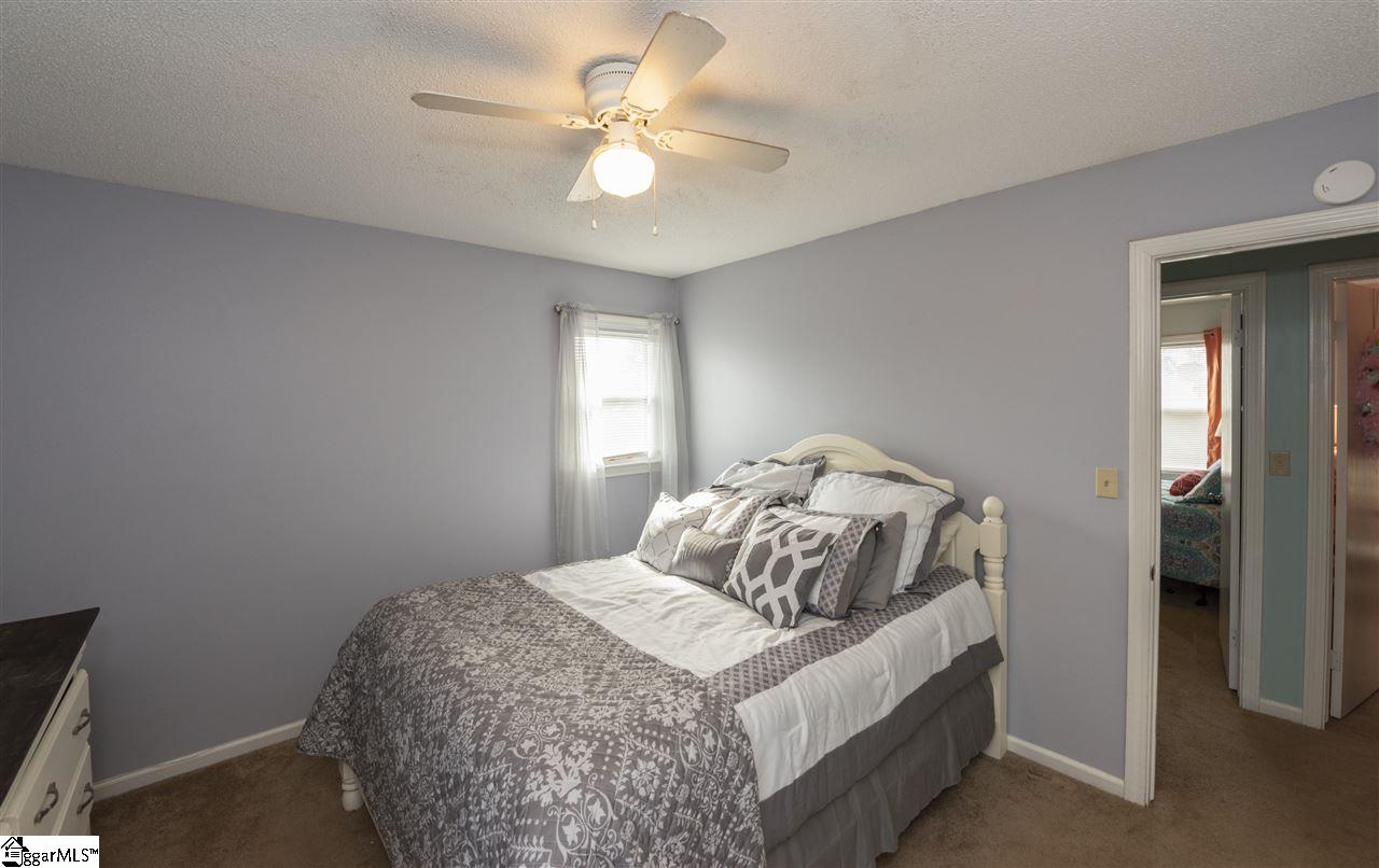 213 Sherwood Road Easley, SC 29640 - Photo 19 of 33