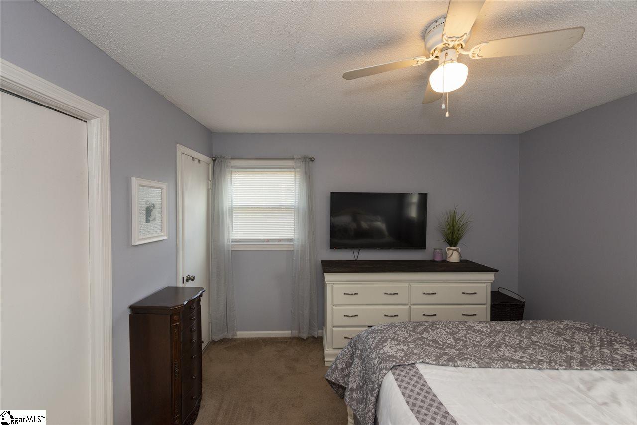 213 Sherwood Road Easley, SC 29640 - Photo 20 of 33