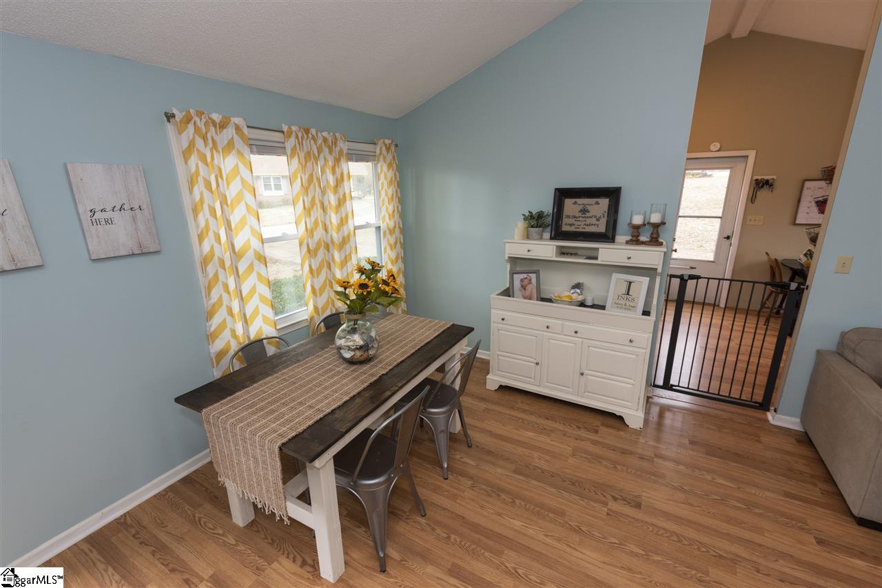 213 Sherwood Road Easley, SC 29640 - Photo 5 of 33