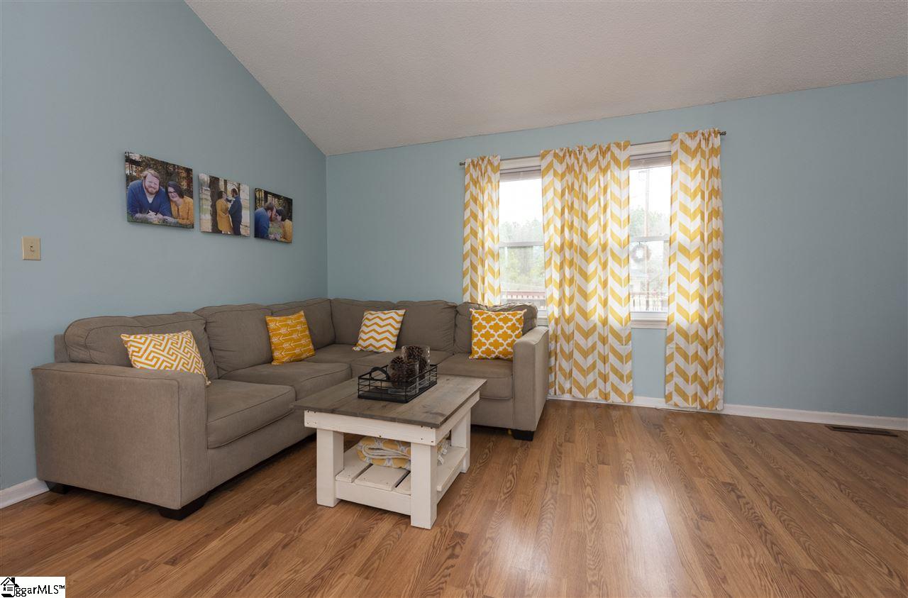 213 Sherwood Road Easley, SC 29640 - Photo 7 of 33