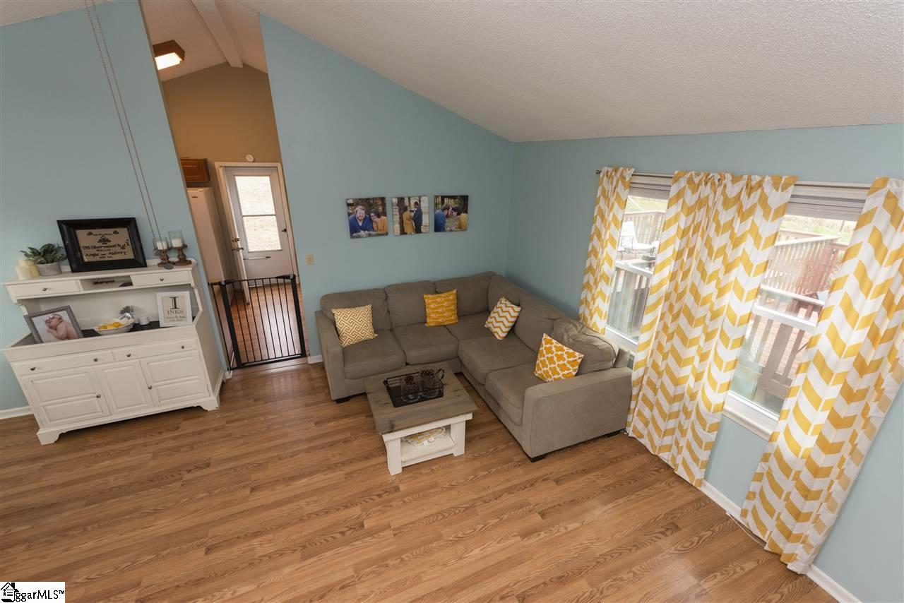 213 Sherwood Road Easley, SC 29640 - Photo 10 of 33