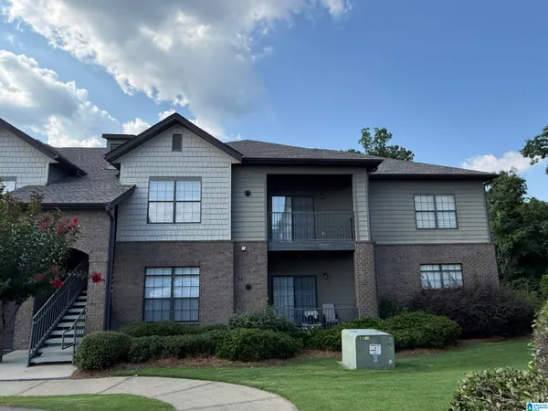 $230,000 | 1226 Riverhaven Place, Unit 1226, Hoover, AL 35216