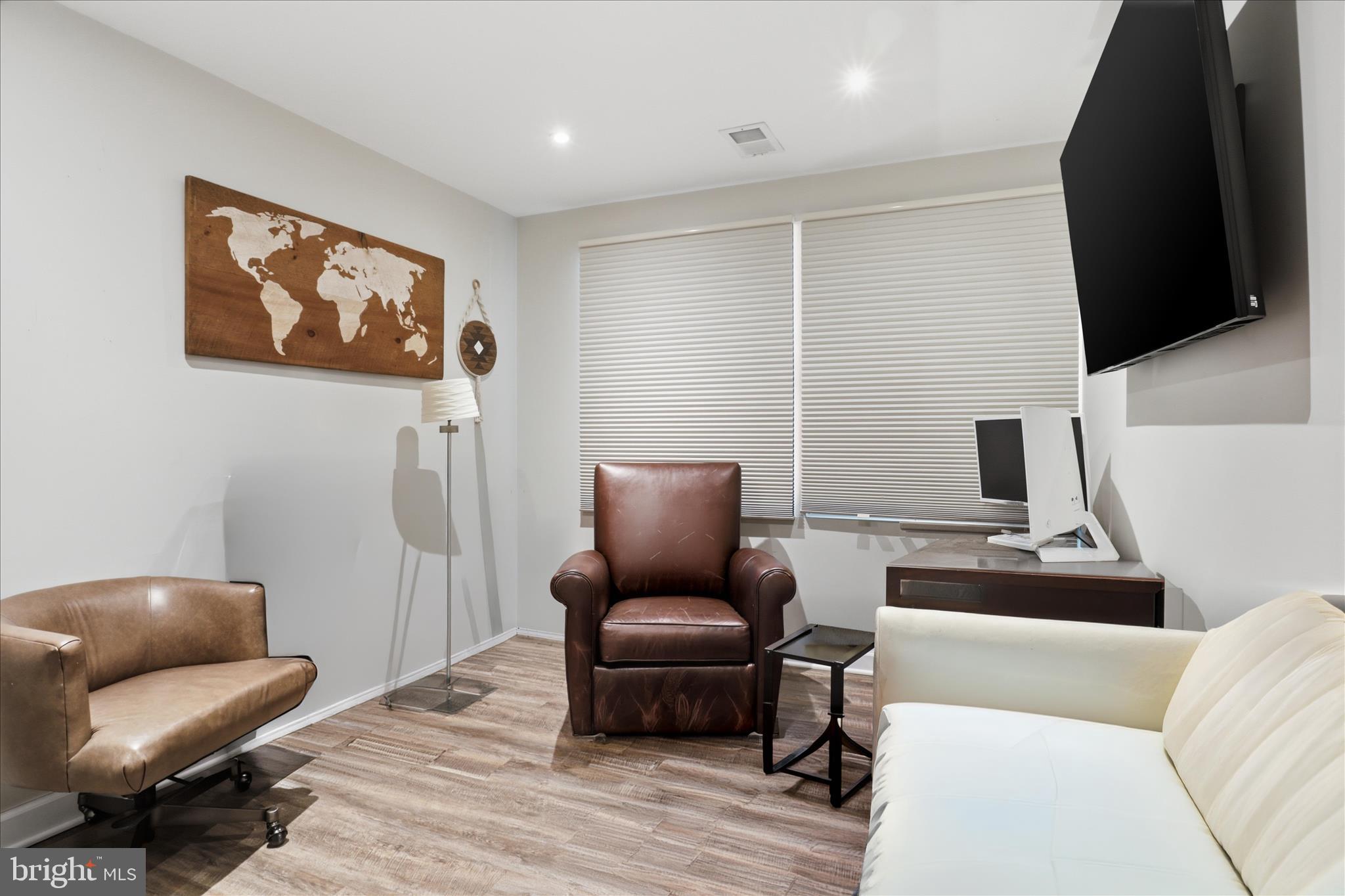9508 Watts Road Great Falls, VA 22066 - Photo 19 of 41 Gallery Image 19