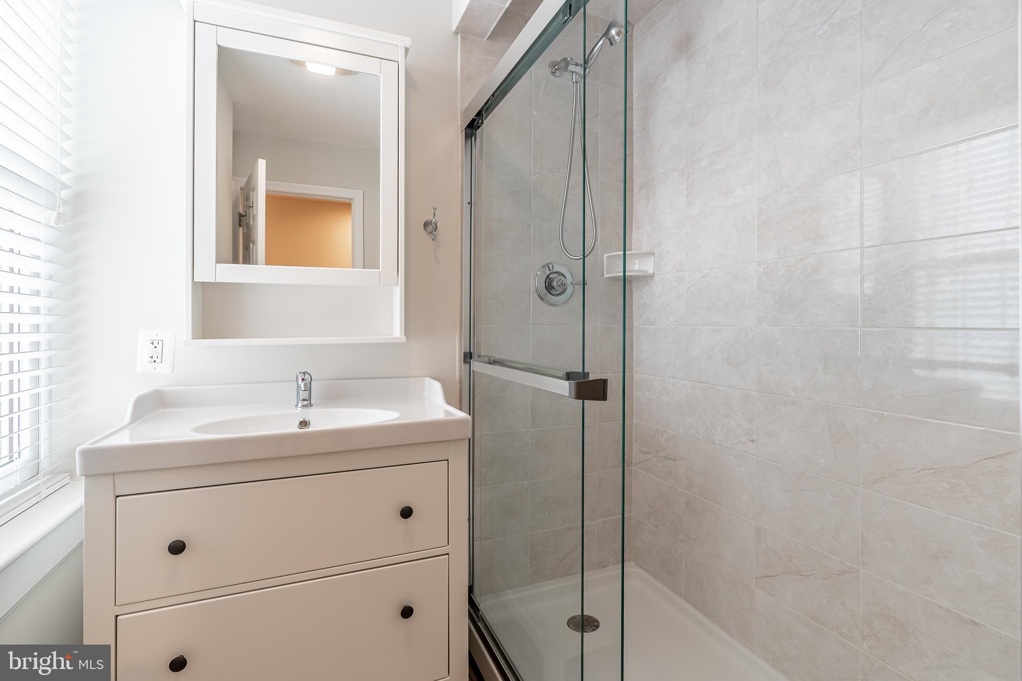 1136 Tree Street Philadelphia, PA 19148 - Photo 28 of 38 Gallery Image 28