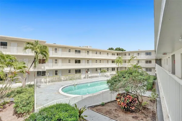 $2,200 | 1895 Venice Park Drive, Unit 16B, North Miami, FL 33181
