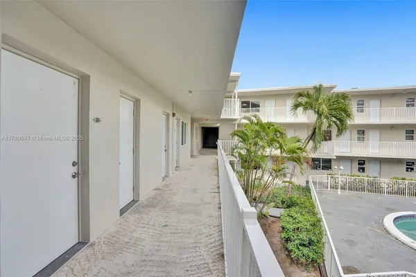 $2,200 | 1895 Venice Park Drive, Unit 16B, North Miami, FL 33181