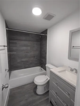 $2,200 | 1895 Venice Park Drive, Unit 16B, North Miami, FL 33181