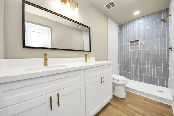 $289,900 | 205 Cole Street, Webster, TX 77598