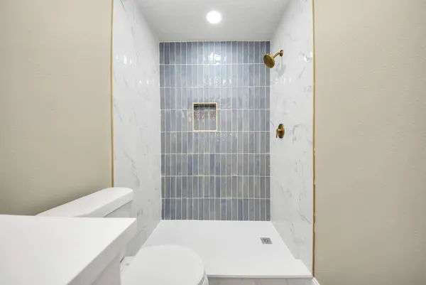 $289,900 | 205 Cole Street, Webster, TX 77598